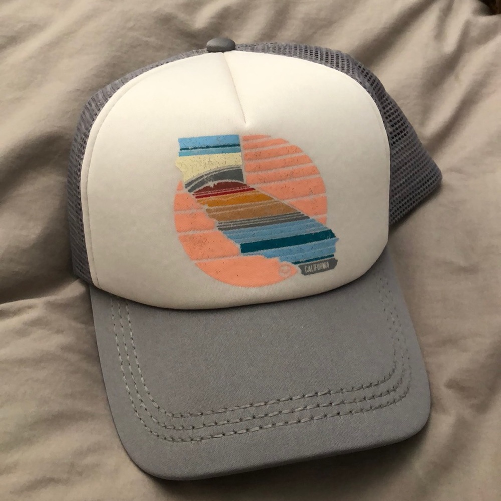 Trucker hat